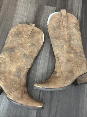 New Very Volatile Los Angeles Women's Tall Boots Western Cowgirl Size 10 Brown